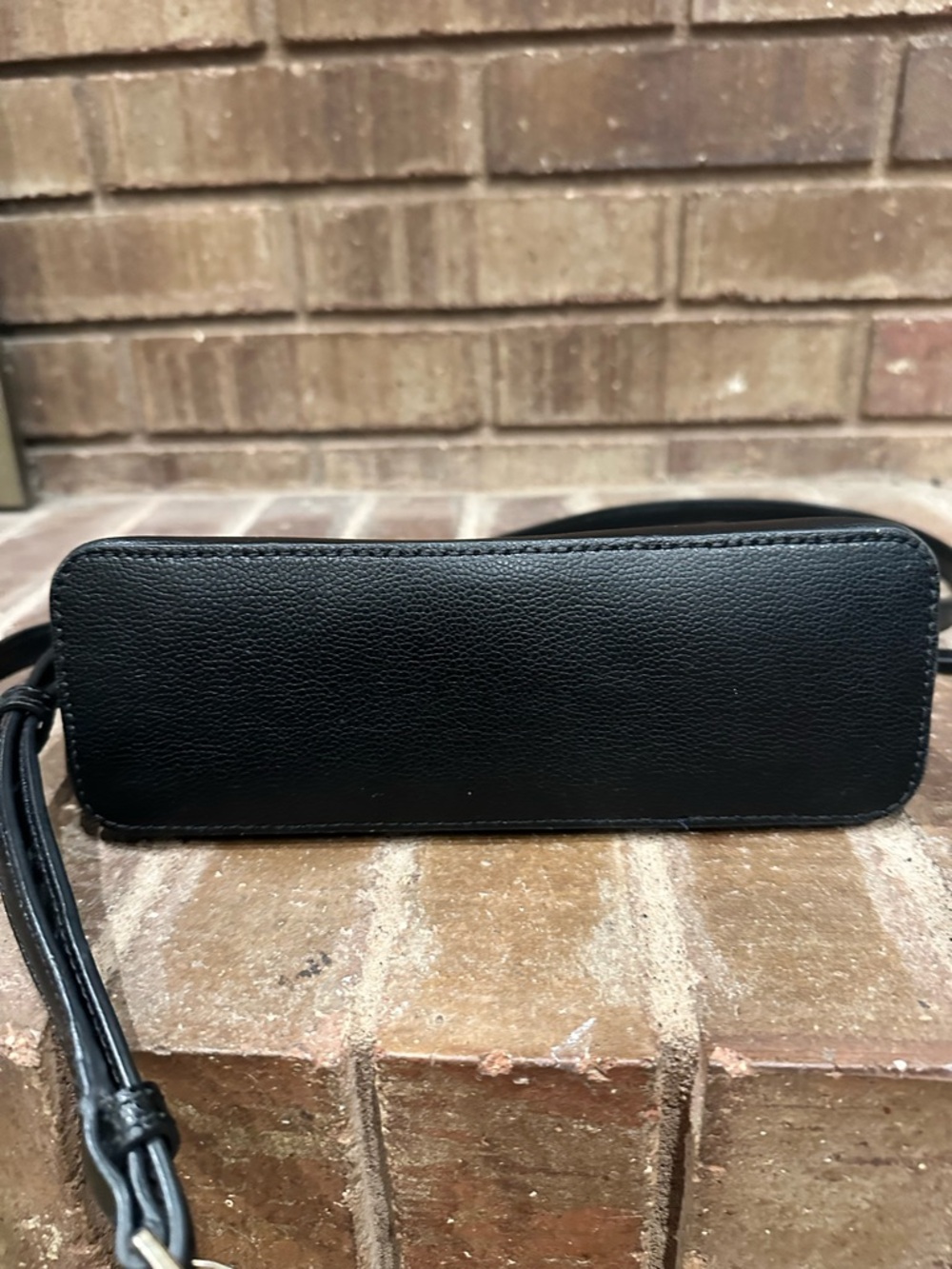 Kate Spade Black Dome Crossbody Purse - Excellent Condition - Sleek Minimalist - Picture 8 of 10